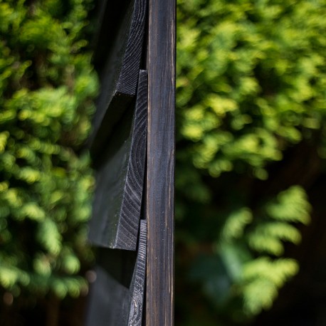 Black Painted Kiln Dried Whitewood Featheredge Cladding