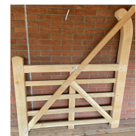 Right-Handed Oak Curved Heel Ranch Gate