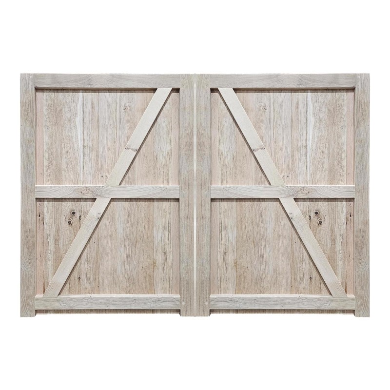 Pair of Oak Flat Top Closeboard Driveway Gates