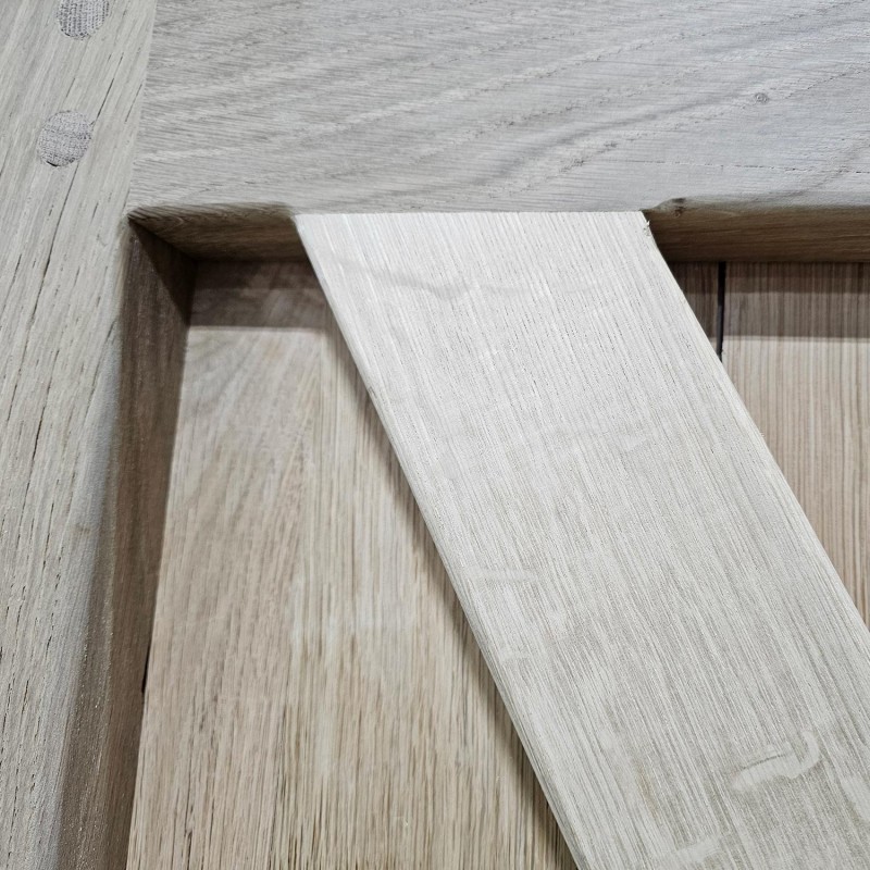 Pair of European Oak Flat Top Closeboard Driveway Gates