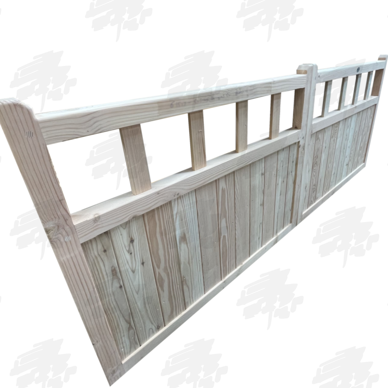 Pair of Solid European Oak Swan Neck Cottage Style Closeboard Driveway Gates