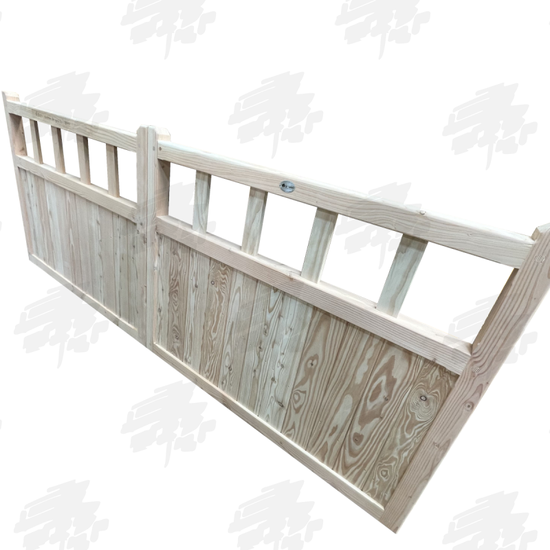 Pair of Solid European Oak Swan Neck Cottage Style Closeboard Driveway Gates