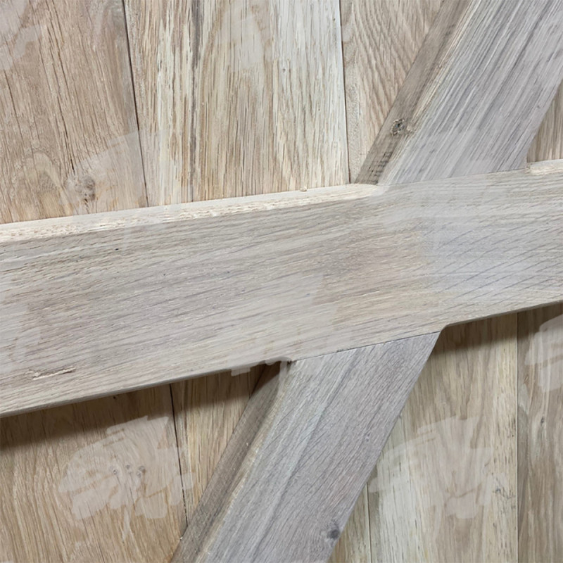 Pair of Solid European Oak Midview Closeboard Driveway Gates
