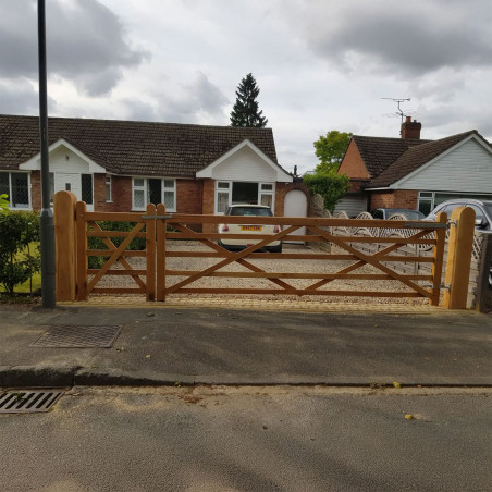 European Oak 5 Bar Gate Combo | Buy Online from the Experts at UK Timber