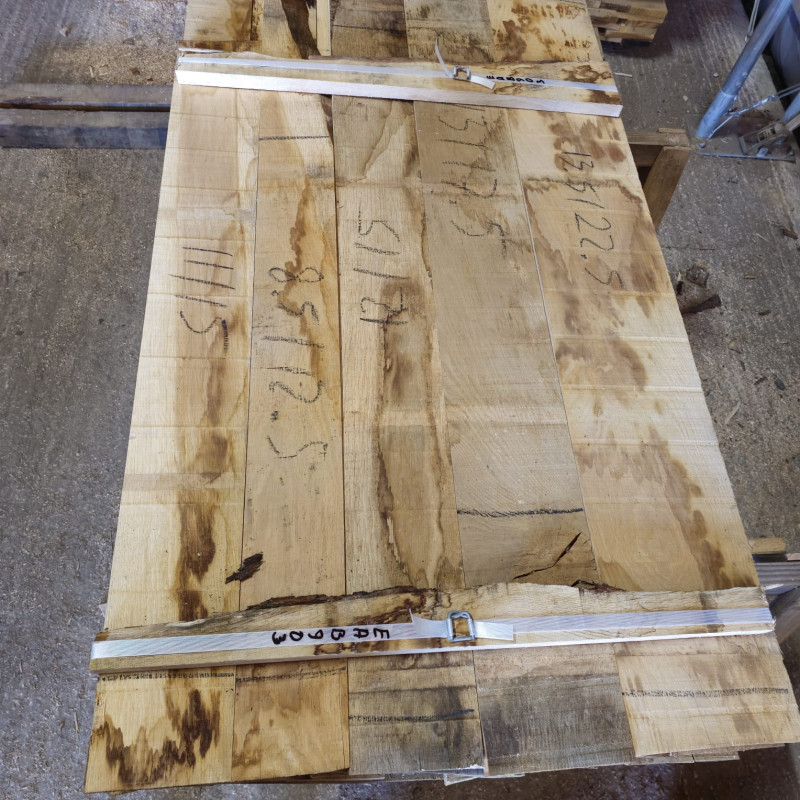 Kiln Dried 27mm European Oak Boards - A/B Grade, 42 Boards (0.18m3) - Pack nr EAB903