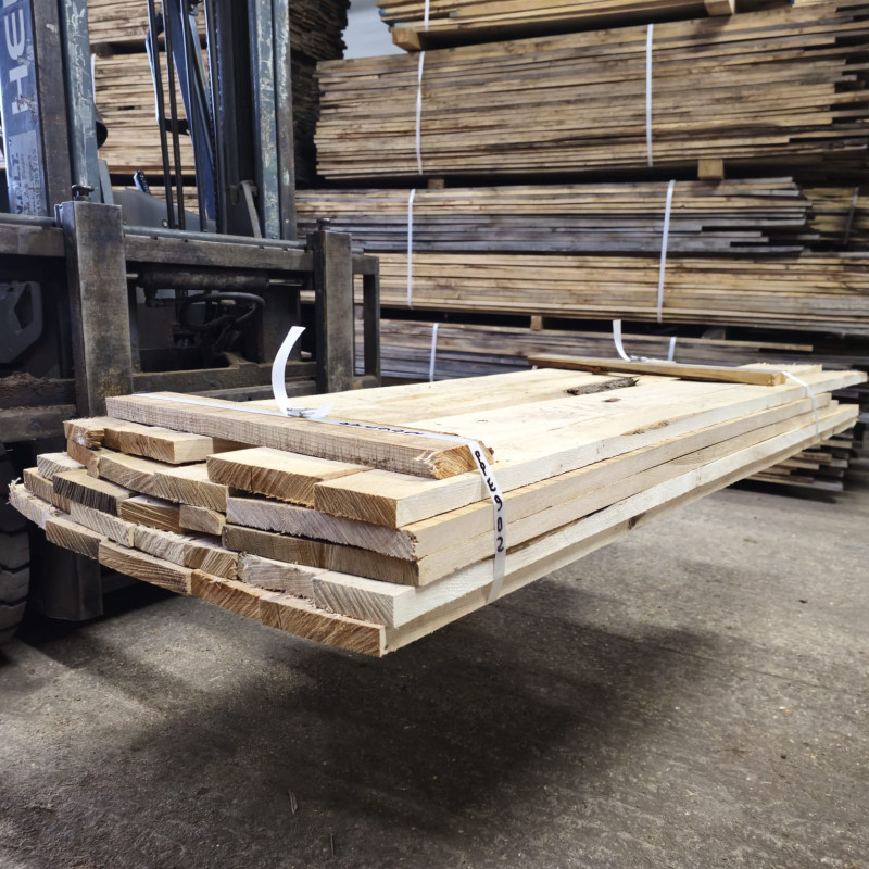 Kiln Dried 27mm European Pippy Oak Boards, 25 Boards (0.12m3) - Pack Ref. SE-EO-PP-27-1026