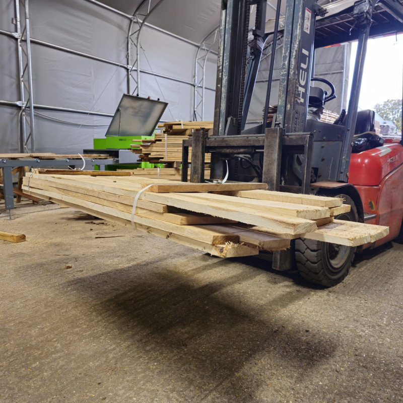 Kiln Dried 27mm European Pippy Oak Boards, 25 Boards (0.12m3) - Pack Ref. SE-EO-PP-27-1026