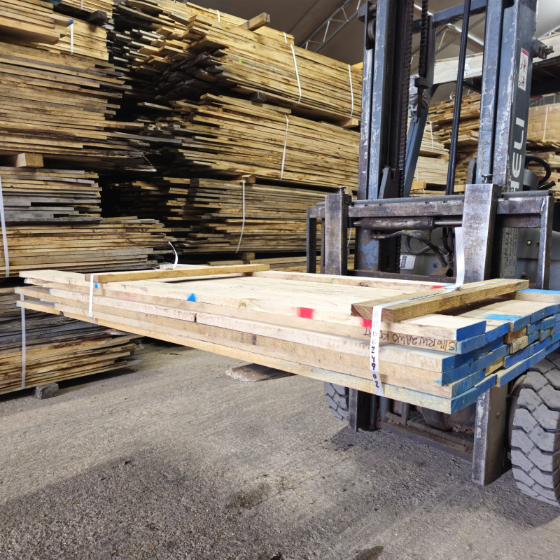 Kiln Dried 25mm American White Oak Boards - B/C Grade, 105 Boards (0.44m3) - Pack nr SE-AW-BC-25-1033