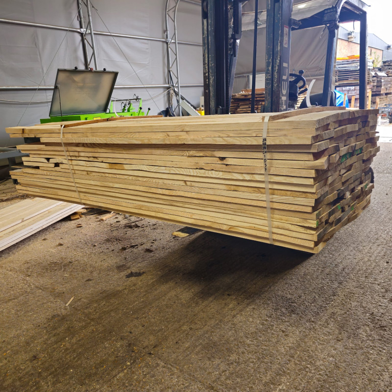 Kiln Dried 28mm English Ash Oak Boards - Character Grade, 108 Boards (0.901m3) - Pack nr SE-EA-CH-28-1037