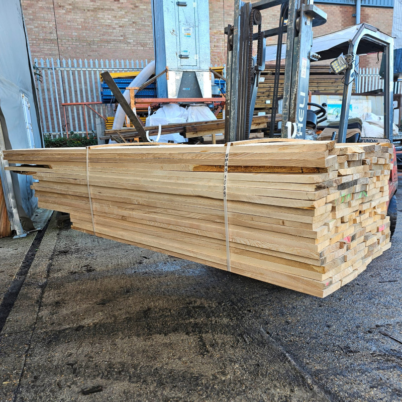 Kiln Dried 28mm English Ash Oak Boards - Prime Grade, 132 Boards (1.103m3) - Pack nr SE-EA-OL-28-1039