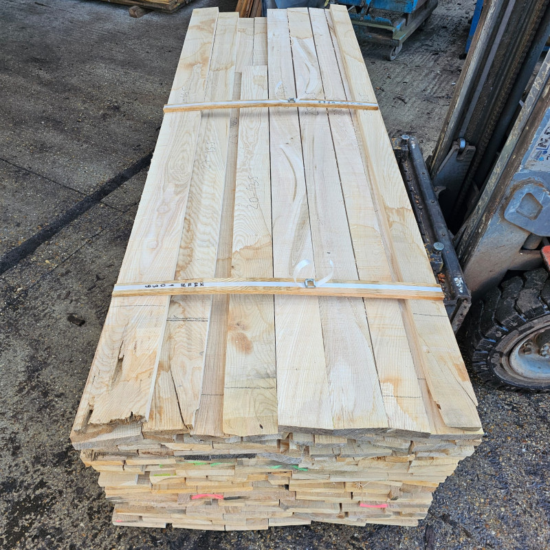 Kiln Dried 28mm English Ash Oak Boards - Prime Grade, 132 Boards (1.103m3) - Pack nr SE-EA-OL-28-1039