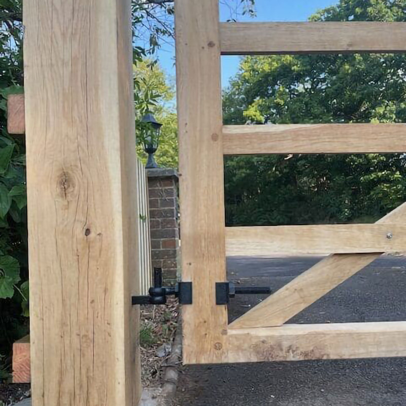 European Oak Curved Heel (Ranch Style) Gate & Pedestrian Combo
