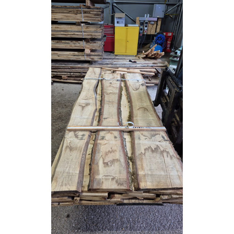 Kiln Dried 27mm European Oak Boards - A/B Grade, 22 Boards (0.22M3) - Pack Ref. WE-EO-AB-KD-27-1042