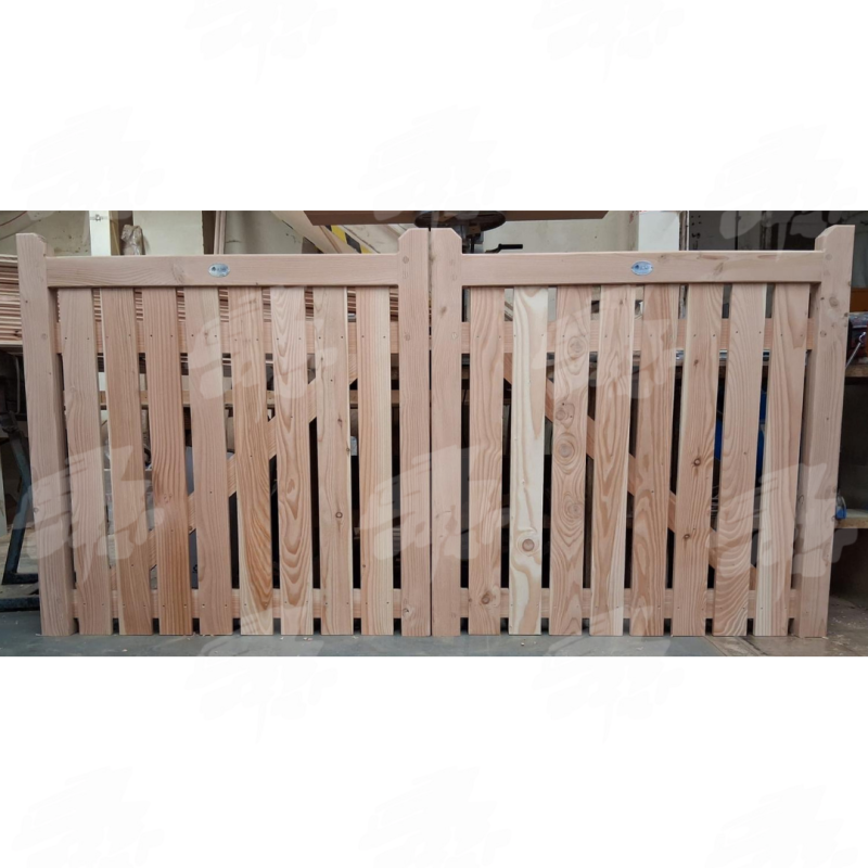 Pair of British Douglas Fir Flat Top Palisade Driveway Gates | Buy Online from the Experts at UK Timber