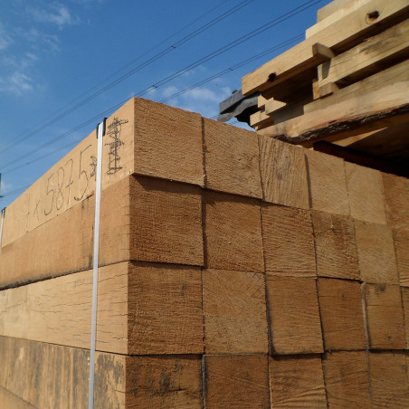 Structural Green Oak Beams | UK Sawn Beams to Buy Online - UK Timber